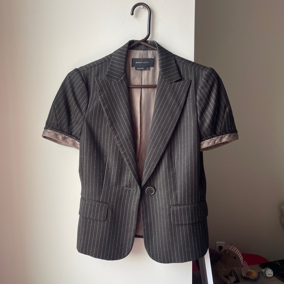 BCBGMaxAzria Jackets & Blazers - BCBGMaxAzaria Brown Pinstripe Short Sleeve Blazer Jacket Small